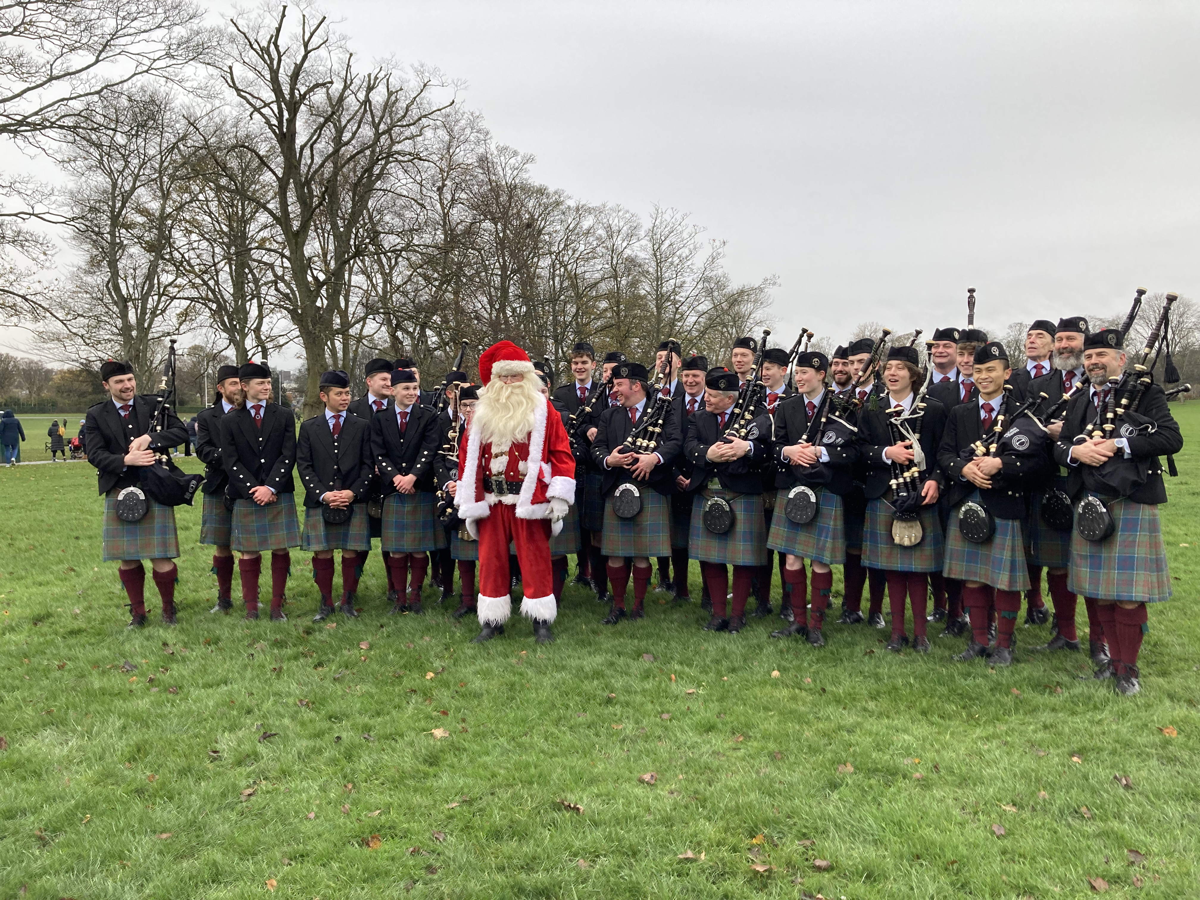 Stockbridge Pipe Band - Stockbridge Santa Parade, Inverleith Park - Dec 2021